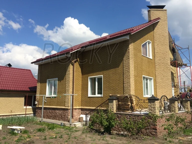 м. Конотоп: «Колота цегла» еліт №374 // кути облицювальна цегла